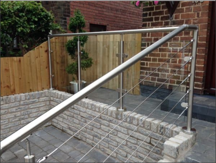 أعمال درابزين اسنانلس استيل	